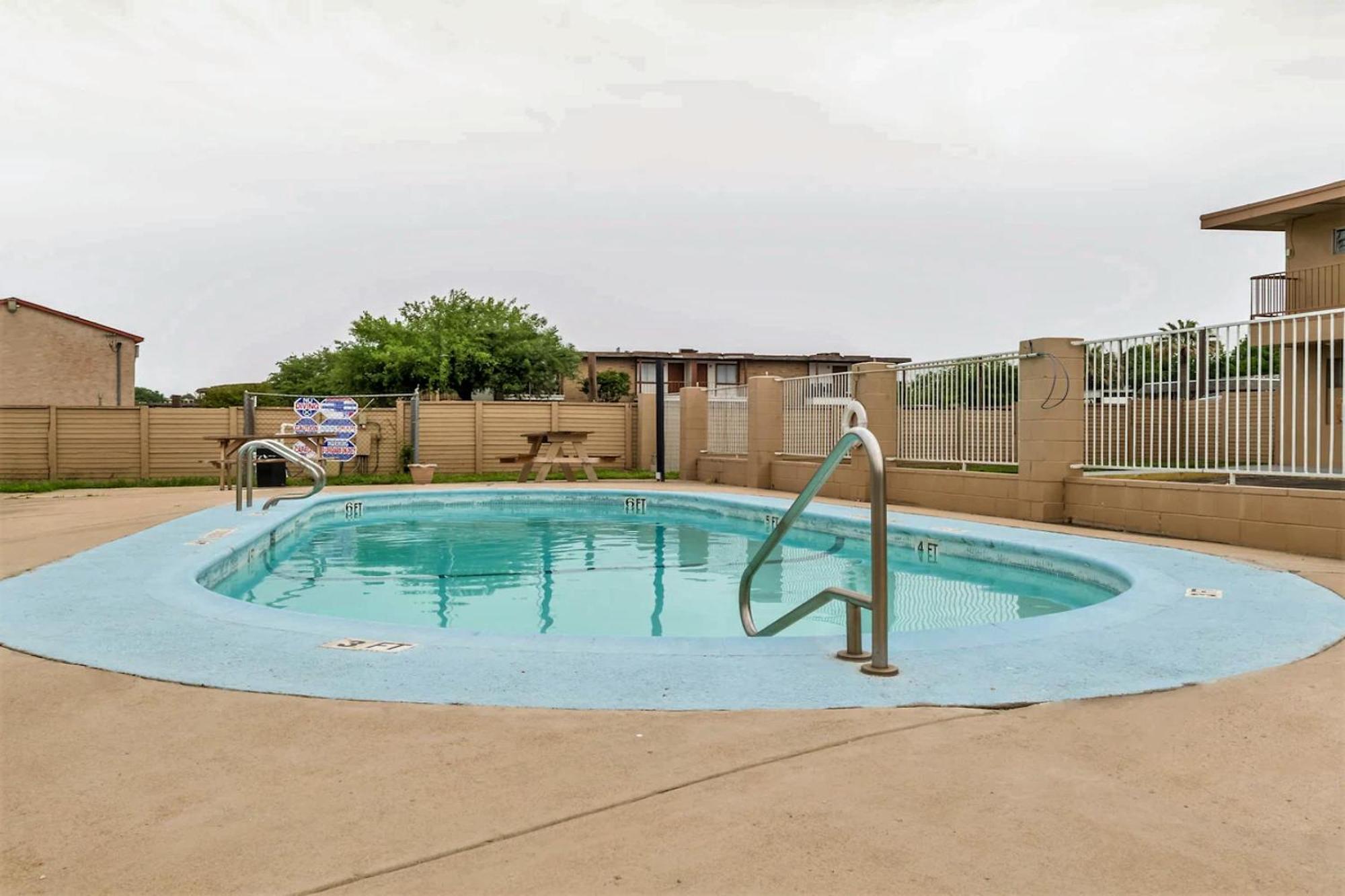 Oyo Hotel San Antonio Lackland Afb Seaworld Hwy 90 W Kültér fotó