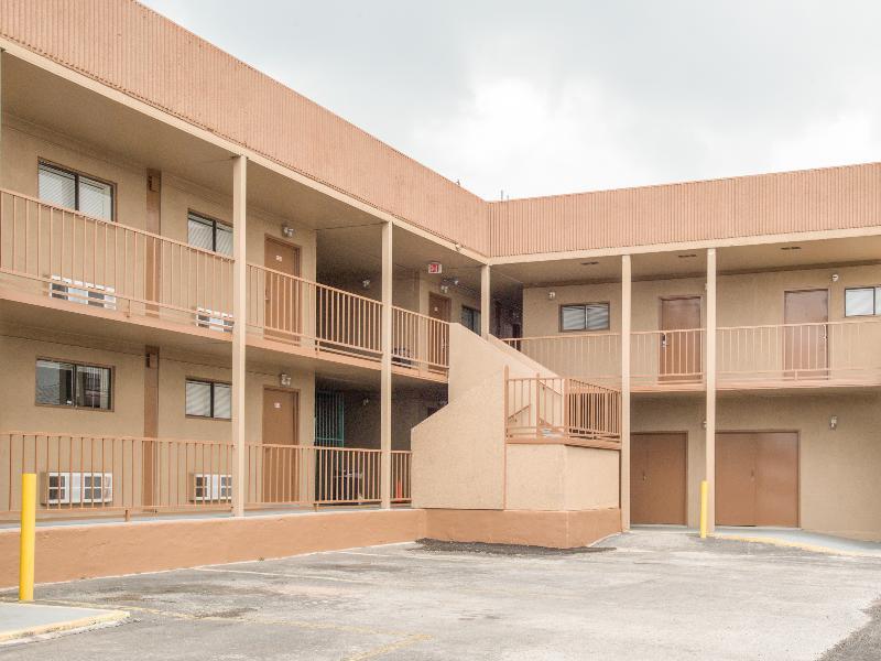 Oyo Hotel San Antonio Lackland Afb Seaworld Hwy 90 W Kültér fotó